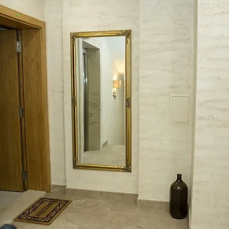 Supreme In By Flat Mаnager Apartment